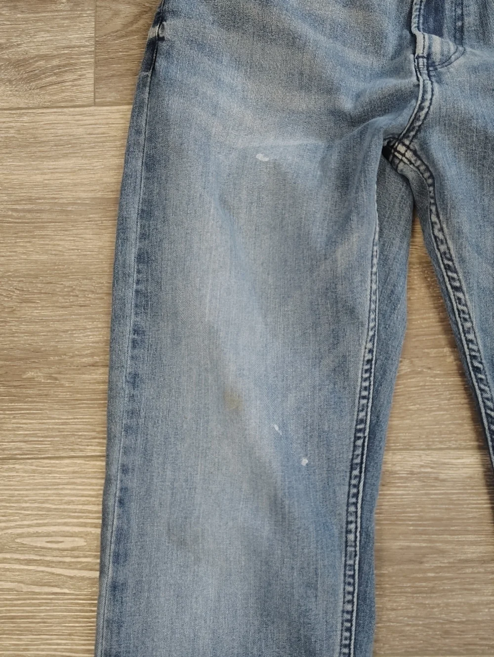 Calvin Klein Men’s Light Blue Straight Jeans 32 X 32